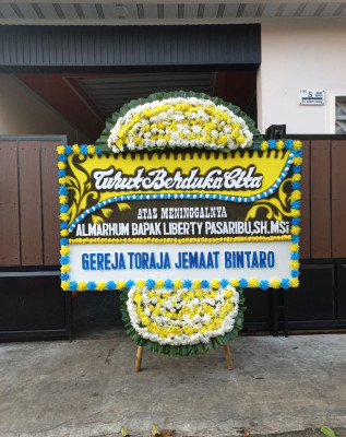 Papan Bunga Duka di Tanah Tinggi Barat