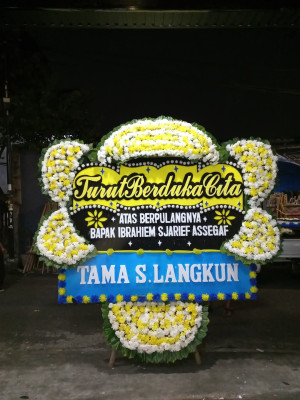 Papan Bunga Duka di Tanah Tinggi Barat